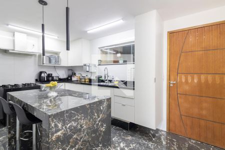 Casa de condomínio para alugar com 330m², 4 quartos e 3 vagasCozinha