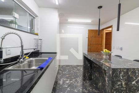 Casa de condomínio para alugar com 330m², 4 quartos e 3 vagasCozinha
