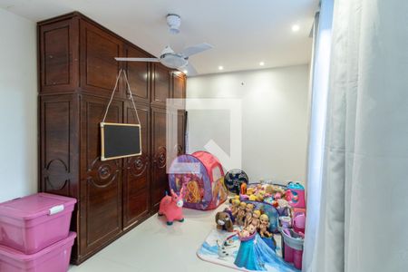 Casa de condomínio para alugar com 330m², 4 quartos e 3 vagasSuíte 4