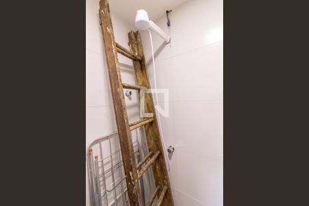 Casa de condomínio para alugar com 330m², 4 quartos e 3 vagasÁrea de Serviço - Banheiro