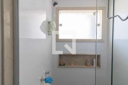 Casa de condomínio para alugar com 330m², 4 quartos e 3 vagasSuíte 2 - Banheiro