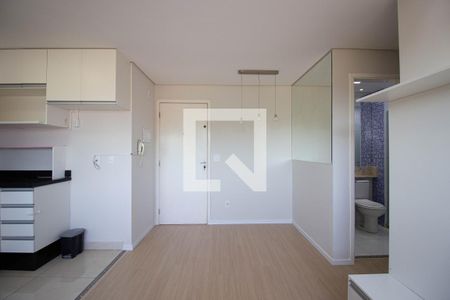 Sala de apartamento à venda com 2 quartos, 47m² em Itaquera, São Paulo