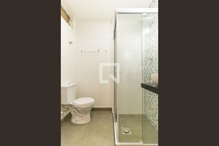 Banheiro de kitnet/studio para alugar com 1 quarto, 29m² em Consolação, São Paulo