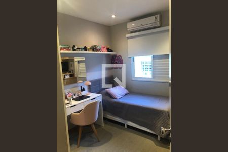 Casa à venda com 4 quartos, 201m² em Parque Jabaquara, São Paulo