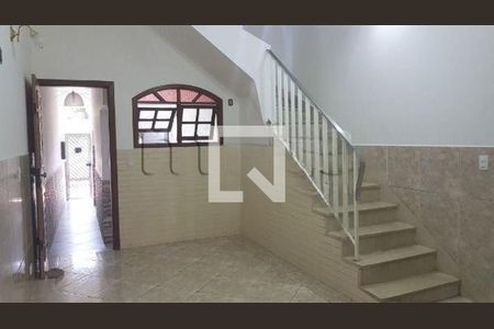 Casa à venda com 121m², 3 quartos e 2 vagas