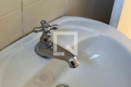 Casa à venda com 267m², 4 quartos e 3 vagas Casa à venda com 267m², 4 quartos e 3 vagasLavabo 2