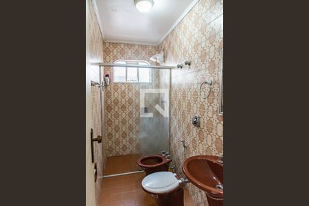 Casa para alugar com 250m², 3 quartos e sem vaga Casa para alugar com 250m², 3 quartos e sem vagaBanheiro da suíte