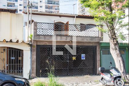 Casa para alugar com 250m², 3 quartos e sem vaga Casa para alugar com 250m², 3 quartos e sem vagaFachada