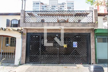 Casa para alugar com 250m², 3 quartos e sem vaga Casa para alugar com 250m², 3 quartos e sem vagaFachada
