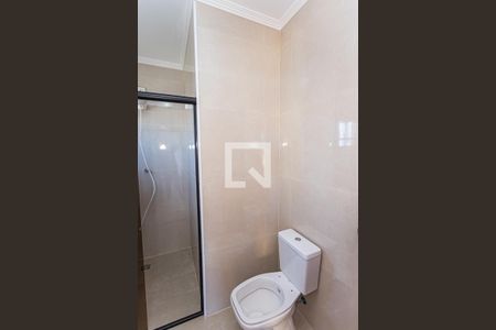 Casa de condomínio à venda com 166m², 3 quartos e 5 vagasBanheiro suite