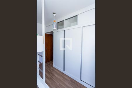 Casa de condomínio à venda com 166m², 3 quartos e 5 vagasQuarto 2