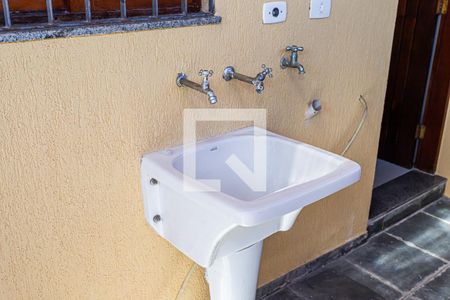 Casa de condomínio à venda com 166m², 3 quartos e 5 vagasÁrea de serviço