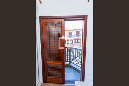 Casa de condomínio à venda com 166m², 3 quartos e 5 vagasVaranda quarto 2