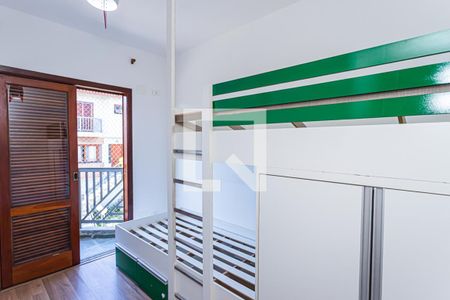 Casa de condomínio à venda com 166m², 3 quartos e 5 vagasQuarto 2