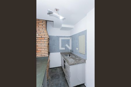 Casa de condomínio à venda com 166m², 3 quartos e 5 vagasChurrasqueira