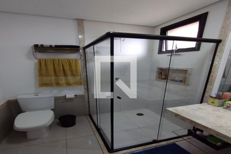 Apartamento para alugar com 110m², 2 quartos e 2 vagas Apartamento para alugar com 110m², 2 quartos e 2 vagasBanheiro da Primeira Suíte