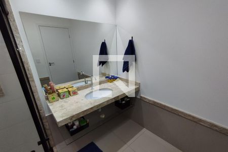 Apartamento para alugar com 110m², 2 quartos e 2 vagas Apartamento para alugar com 110m², 2 quartos e 2 vagasBanheiro da Primeira Suíte