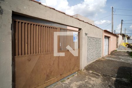 Casa para alugar com 70m², 2 quartos e 2 vagasFachada