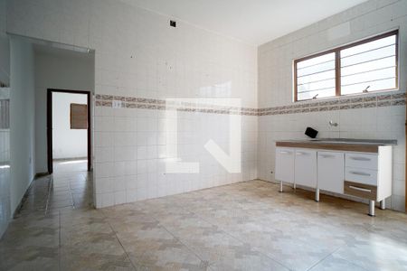 Casa para alugar com 70m², 2 quartos e 2 vagasCozinha