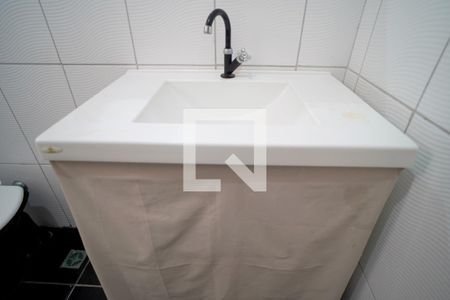 Casa para alugar com 70m², 2 quartos e 2 vagasBanheiro