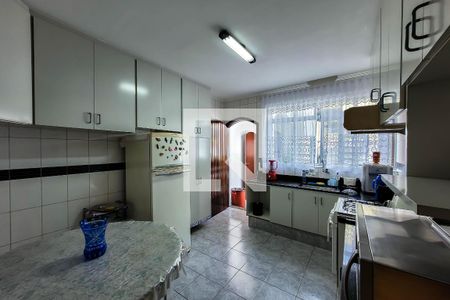 Casa para alugar com 240m², 3 quartos e 1 vagaCozinha