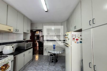 Casa para alugar com 240m², 3 quartos e 1 vagaCozinha