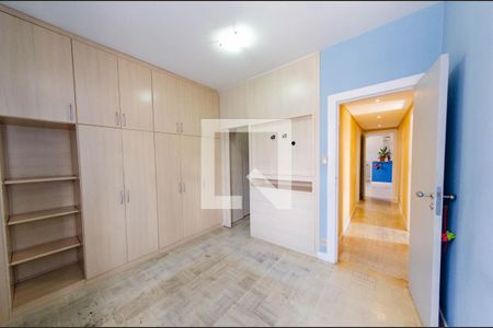 Apartamento para alugar com 136m², 4 quartos e 2 vagas Apartamento para alugar com 136m², 4 quartos e 2 vagasSuíte