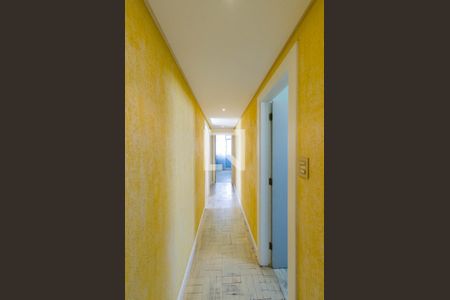 Apartamento para alugar com 136m², 4 quartos e 2 vagas Apartamento para alugar com 136m², 4 quartos e 2 vagasCorredor