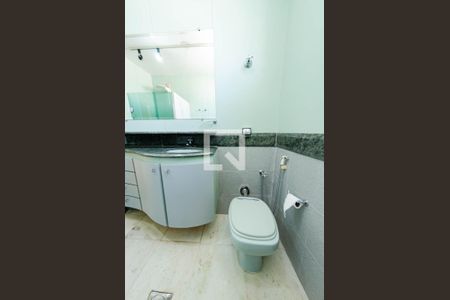 Apartamento para alugar com 136m², 4 quartos e 2 vagas Apartamento para alugar com 136m², 4 quartos e 2 vagasBanheiro