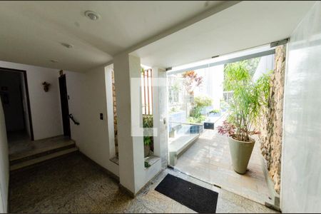 Apartamento para alugar com 136m², 4 quartos e 2 vagas Apartamento para alugar com 136m², 4 quartos e 2 vagasÁrea comum