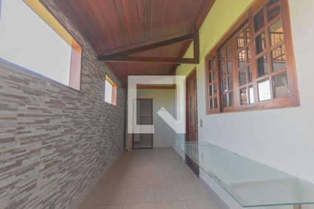 Casa à venda com 110m², 3 quartos e 4 vagascorredor