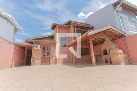 Casa à venda com 110m², 3 quartos e 4 vagasgaragem