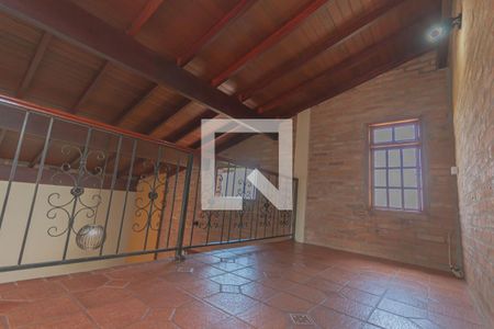 Casa à venda com 110m², 3 quartos e 4 vagasEscada