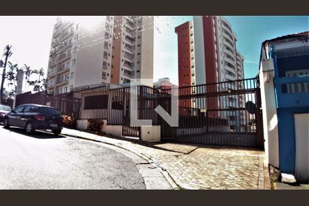 Apartamento para alugar com 72m², 3 quartos e 2 vagas Apartamento para alugar com 72m², 3 quartos e 2 vagasFachada