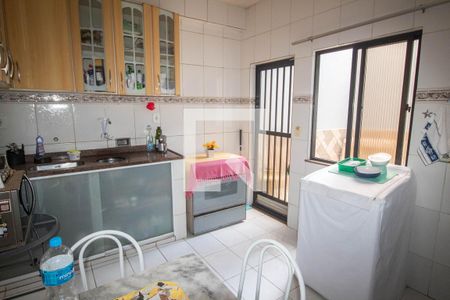 Casa para alugar com 270m², 4 quartos e 2 vagasCozinha