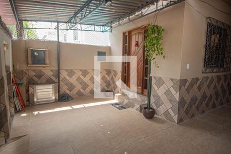 Casa para alugar com 270m², 4 quartos e 2 vagasQuintal/Garagem