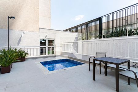 Apartamento à venda com 35m², 2 quartos e sem vaga Apartamento à venda com 35m², 2 quartos e sem vagaÁrea comum - Piscina infantil