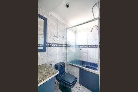 Apartamento à venda com 85m², 3 quartos e 2 vagasBanheiro da suíte