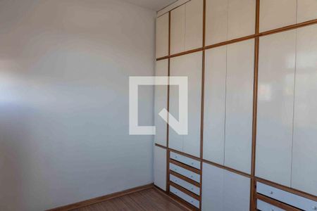 Quarto 2 de apartamento para alugar com 2 quartos, 55m² em Centro, Niterói