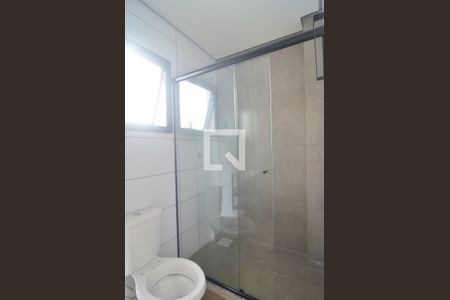 Banheiro de kitnet/studio para alugar com 1 quarto, 30m² em Marechal Rondon, Canoas