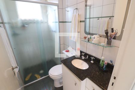 Apartamento à venda com 60m², 2 quartos e 2 vagasBanheiro Quarto 2