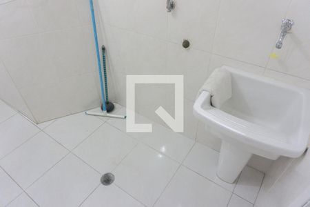Apartamento à venda com 71m², 3 quartos e 1 vagaÁrea de Serviço