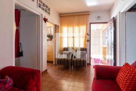 Sala de casa à venda com 5 quartos, 300m² em Vila Carolina, São Paulo