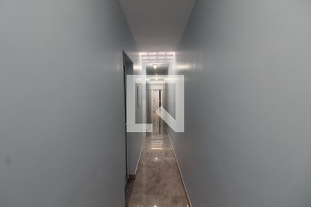 Corredor de casa para alugar com 1 quarto, 27m² em Jardim Vila Formosa, São Paulo