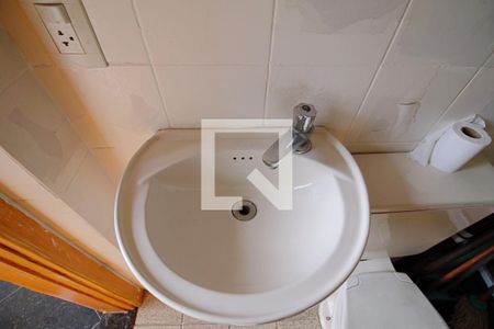 Apartamento à venda com 120m², 2 quartos e 3 vagas Apartamento à venda com 120m², 2 quartos e 3 vagasBanheiro de serviço