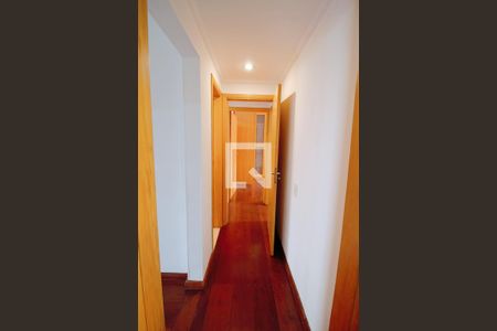 Apartamento à venda com 120m², 2 quartos e 3 vagas Apartamento à venda com 120m², 2 quartos e 3 vagasCorredor