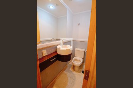 Apartamento à venda com 120m², 2 quartos e 3 vagas Apartamento à venda com 120m², 2 quartos e 3 vagasLavabo