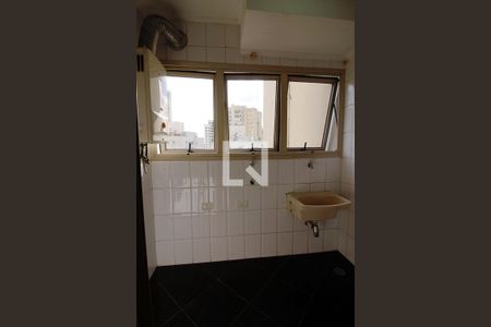 Apartamento à venda com 120m², 2 quartos e 3 vagas Apartamento à venda com 120m², 2 quartos e 3 vagasÁrea de Serviço