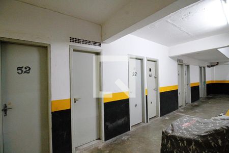 Apartamento à venda com 120m², 2 quartos e 3 vagas Apartamento à venda com 120m², 2 quartos e 3 vagasDepósito