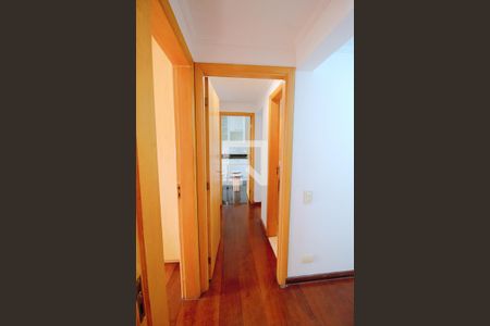 Apartamento à venda com 120m², 2 quartos e 3 vagas Apartamento à venda com 120m², 2 quartos e 3 vagasCorredor